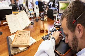 武汉劳力士停走了官方售后维修